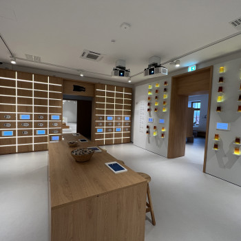 referenca-TSE-Hisa-kranjske-cebele multimedia 3d