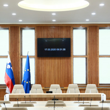referenca-TSE-vlada-RS-parlament-glasovanje-na-daljavo-konferencni-sistem-hibridne-seje-na-daljavo.png